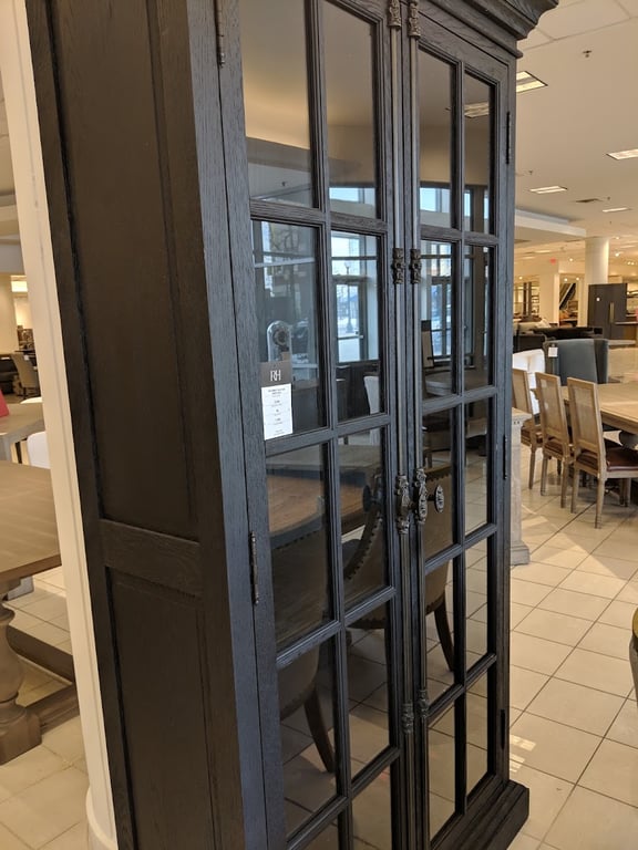 RH Outlet Schaumburg