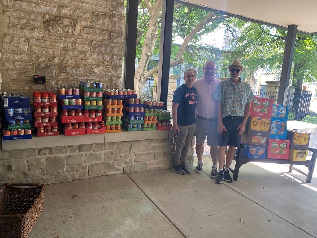Emmanuel Emergency Food Center – Food Distribution Center