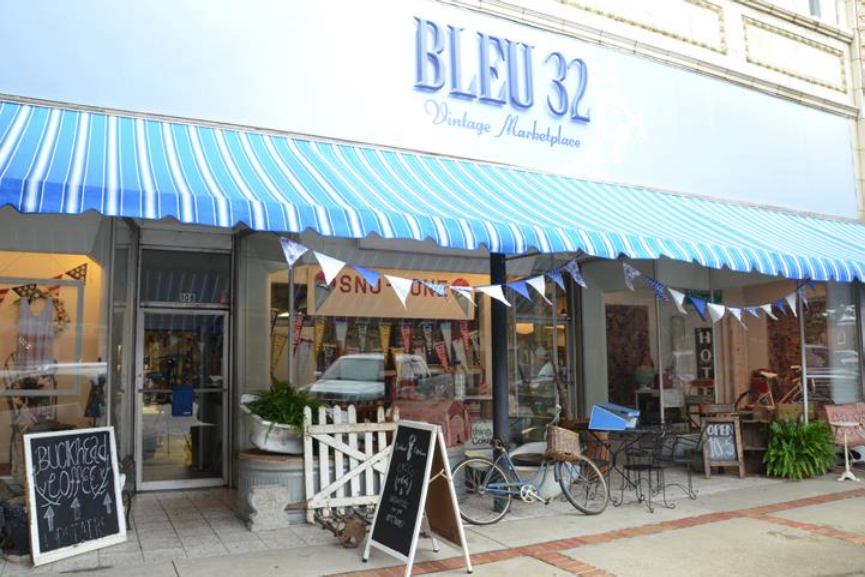 Bleu 32 Vintage Marketplace