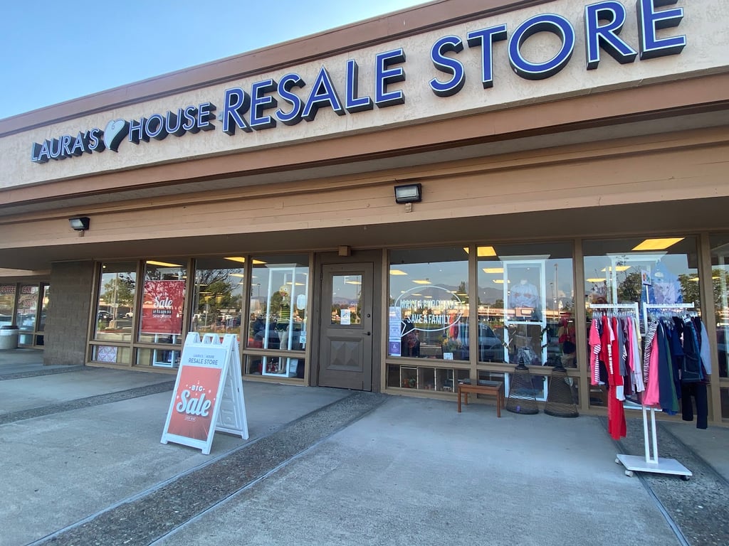 Laura’s House Resale Store