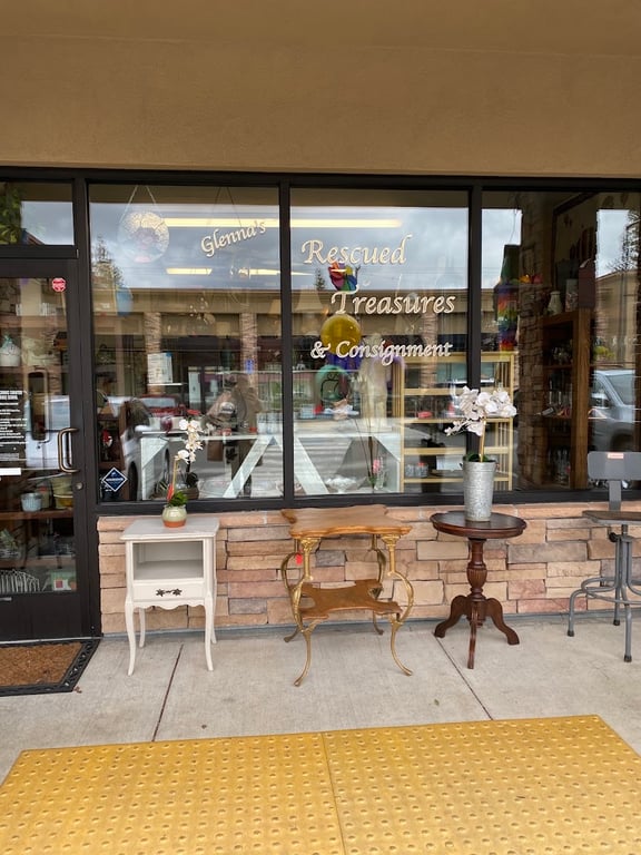 Glenna’s Rescued Treasures, LLC
