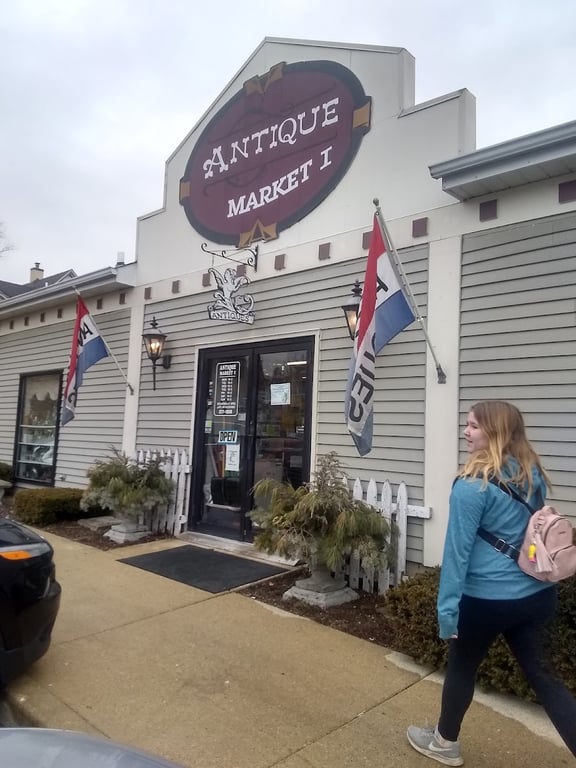Antique Market I