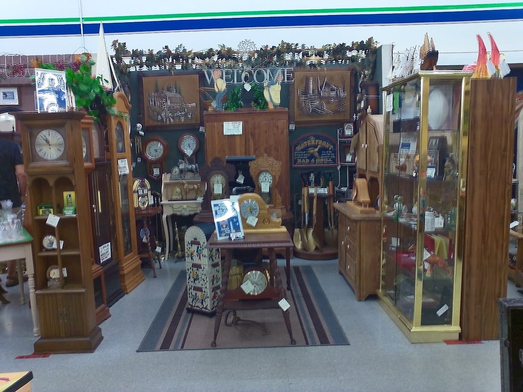 Photo of Antique Mall Treasure Hunt