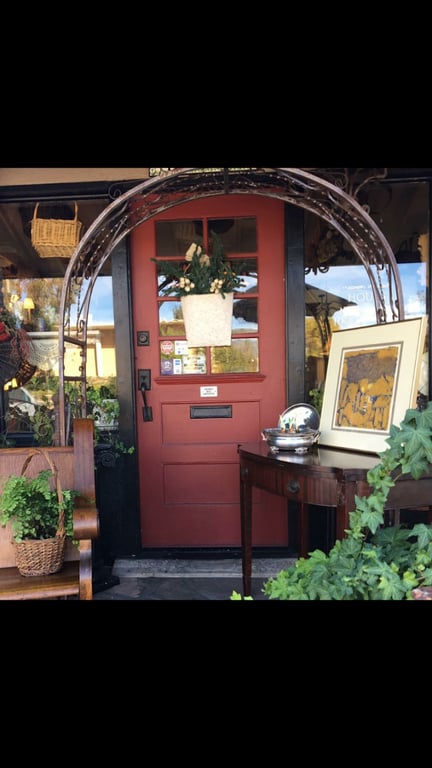 Photo of The Ivy House Antiques