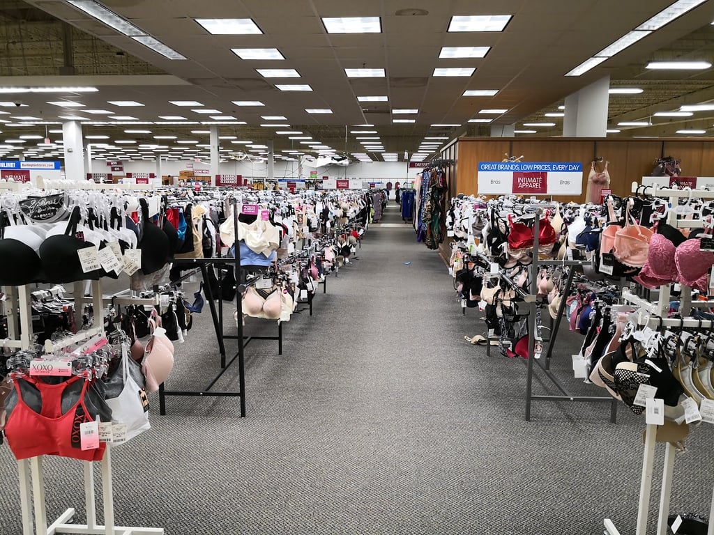Diamond Hill Plaza