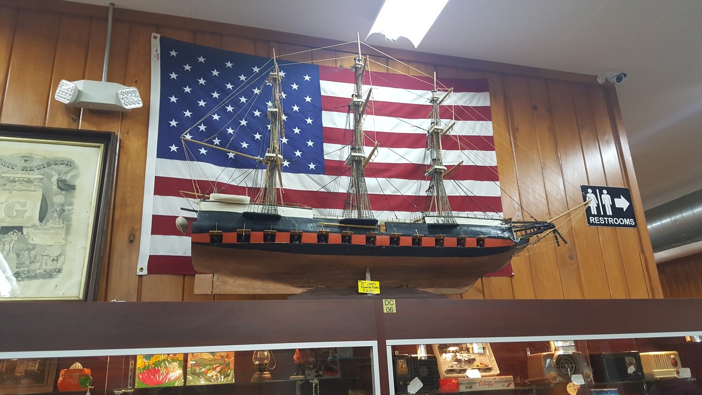 Town Line Antiques Center