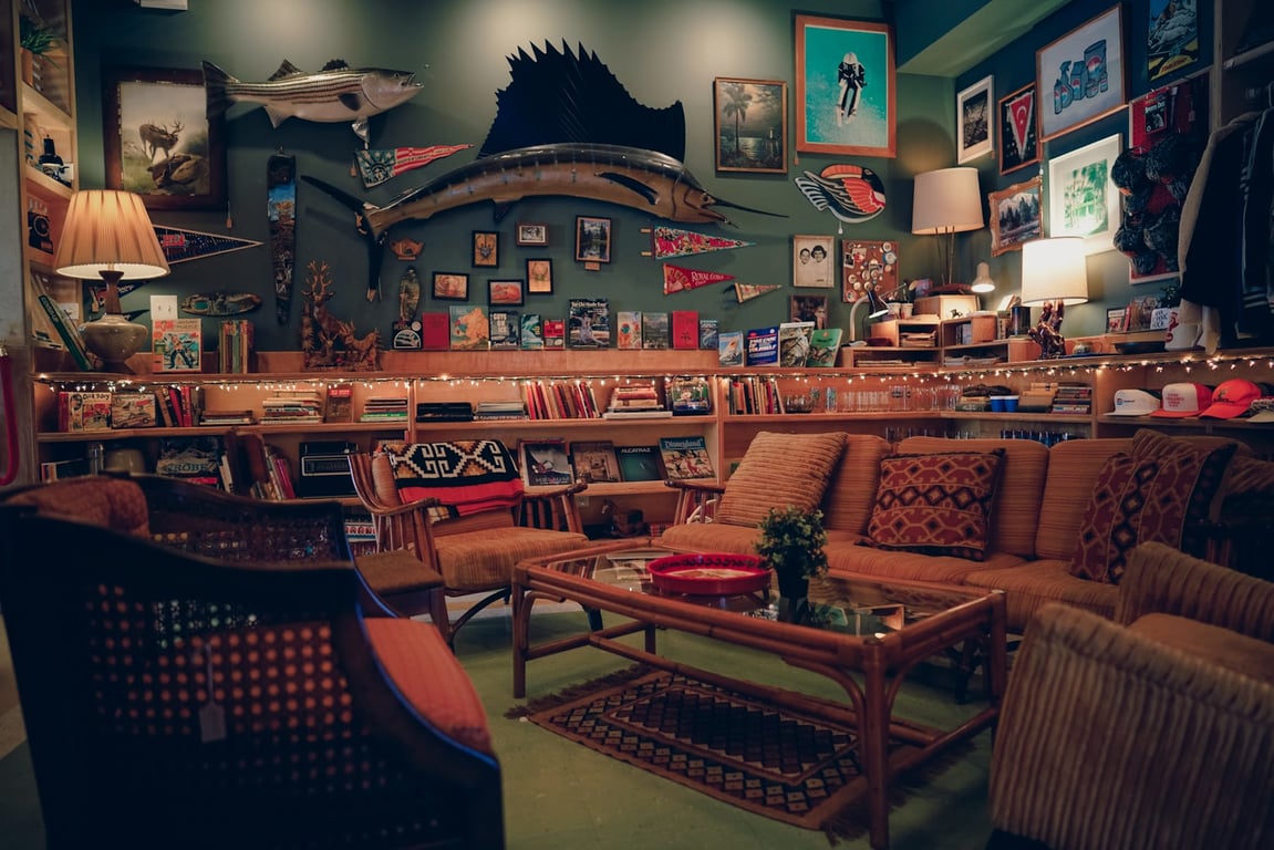 Consignment Lounge