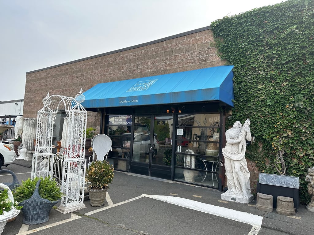 The Antique And Artisan Gallery