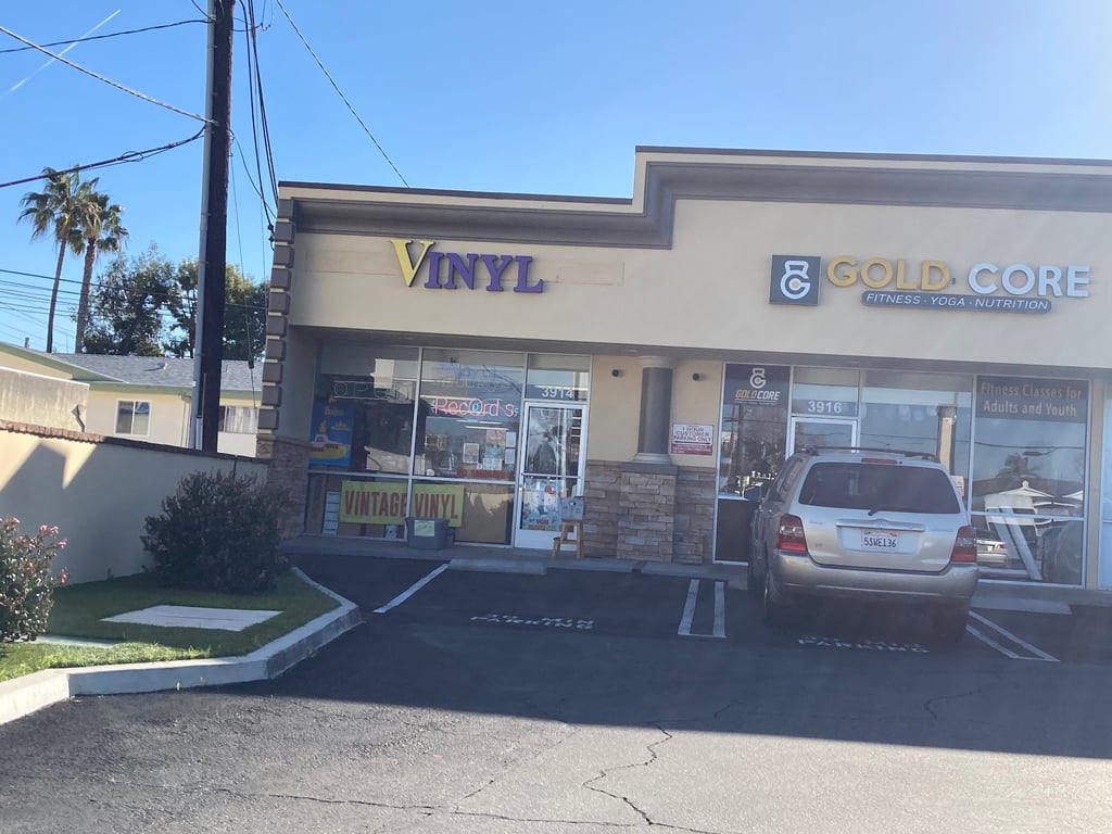Dudley’s Records Vintage Vinyl