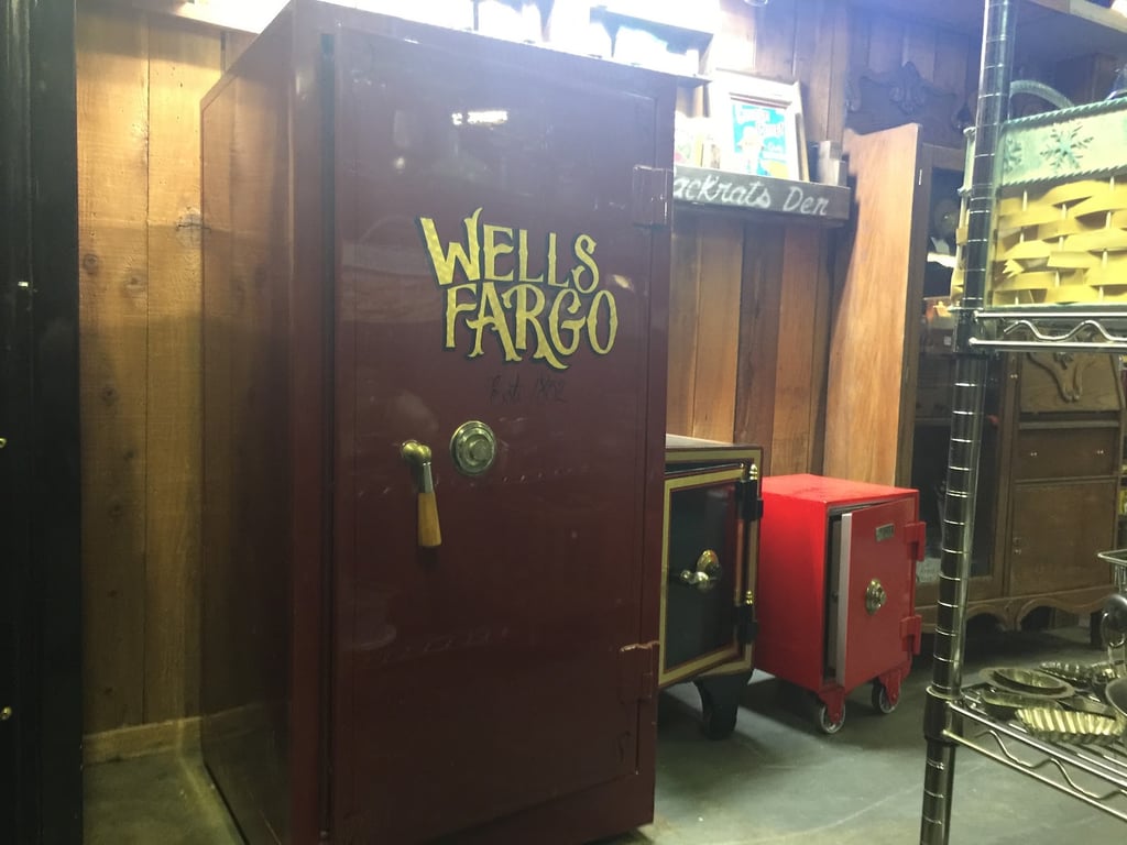 Packrat’s Den