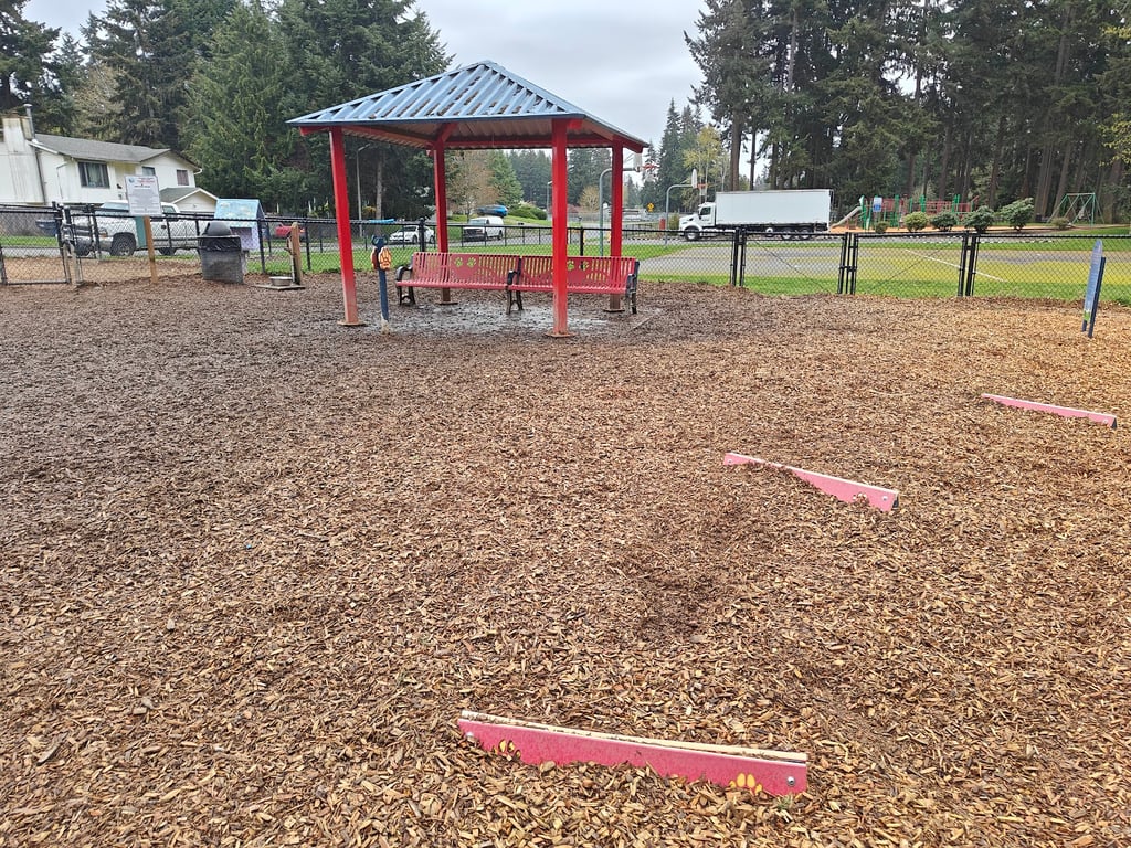 Rainier Woods Off-Leash Dog Park