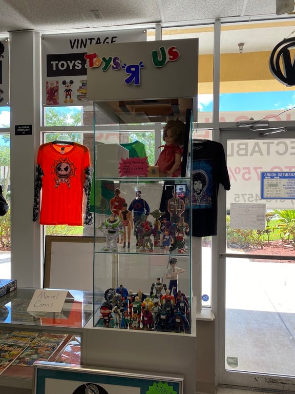 Photo of Petrucco’s Collectibles Wholesale