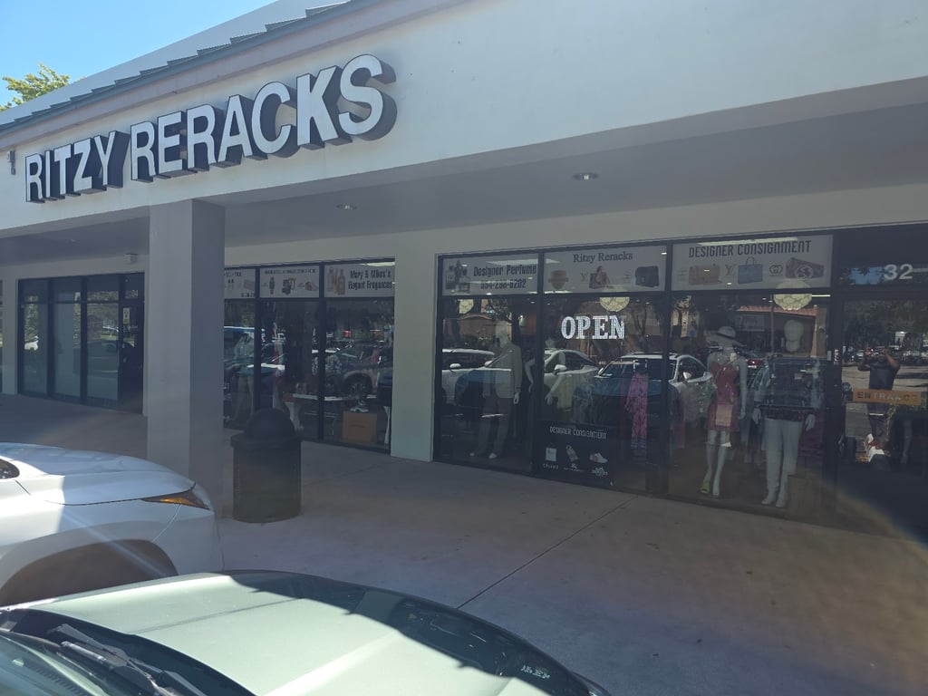 Ritzy Reracks Resale & Consignment Boutique llc