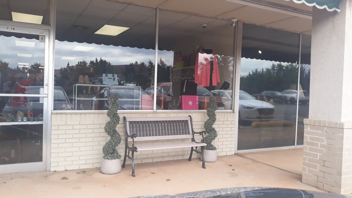 Bottom Drawer Consignment Clothing