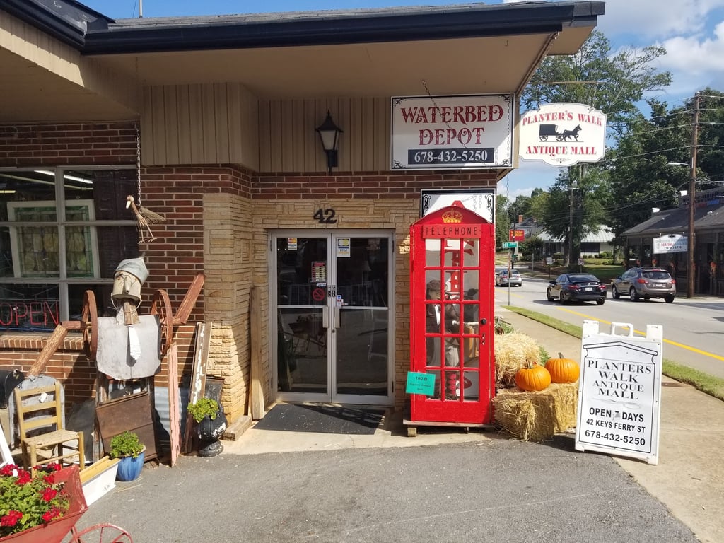 Planter’s Walk Antique Mall