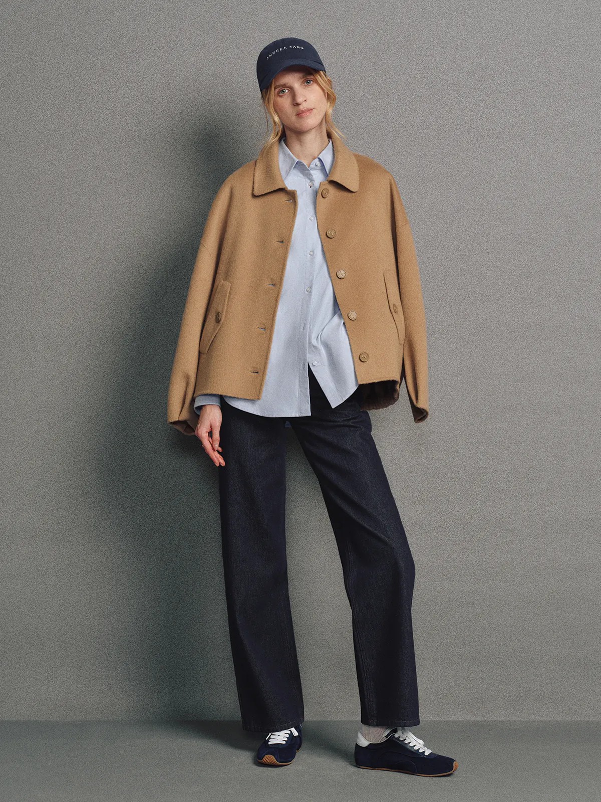 KELSEY｜Wool-Silk Camel Hair Collared Short Jacket-Model side view-03