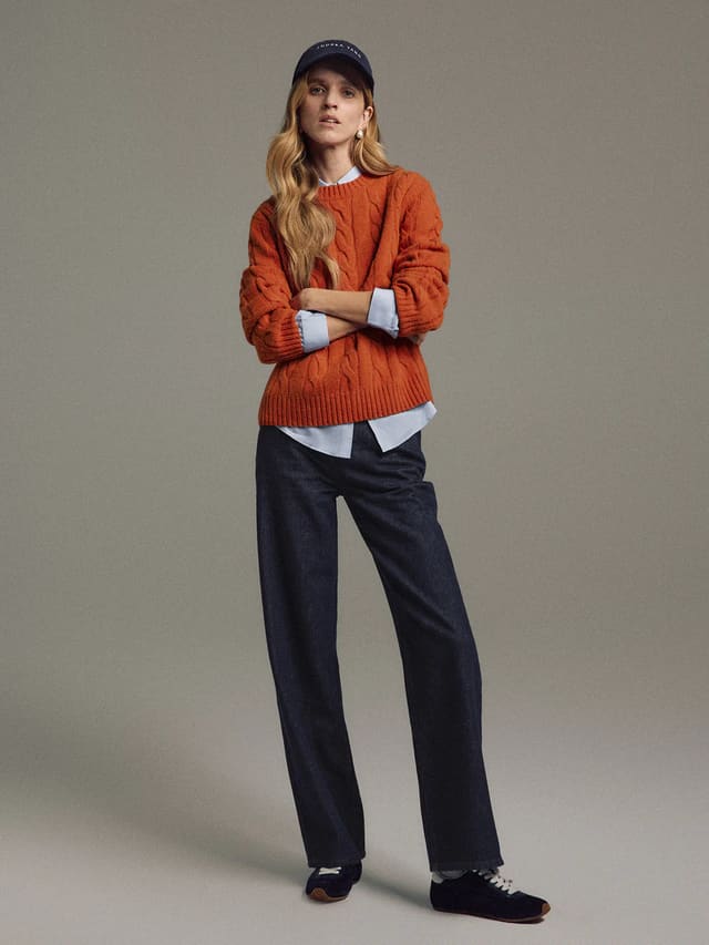 AGGIE｜Raw Denim Straight-Leg Jeans-Model side view-01