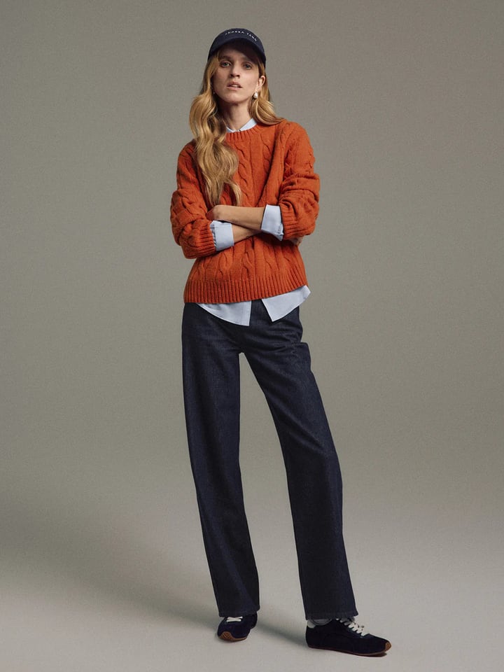 AGGIE｜Raw Denim Straight-Leg Jeans-Model side view-01