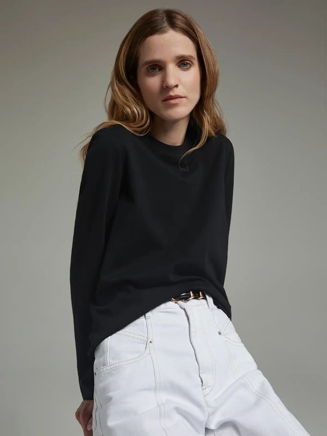 long-staple cotton silk wool basic casual long sleeve tee T-shirt - Model front photo