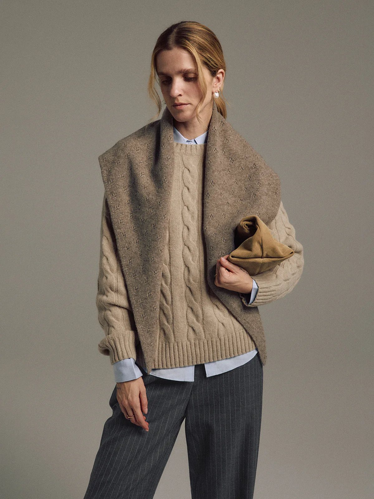 CAMI | Yak Wool Triangle Scarf - Gray-brown
