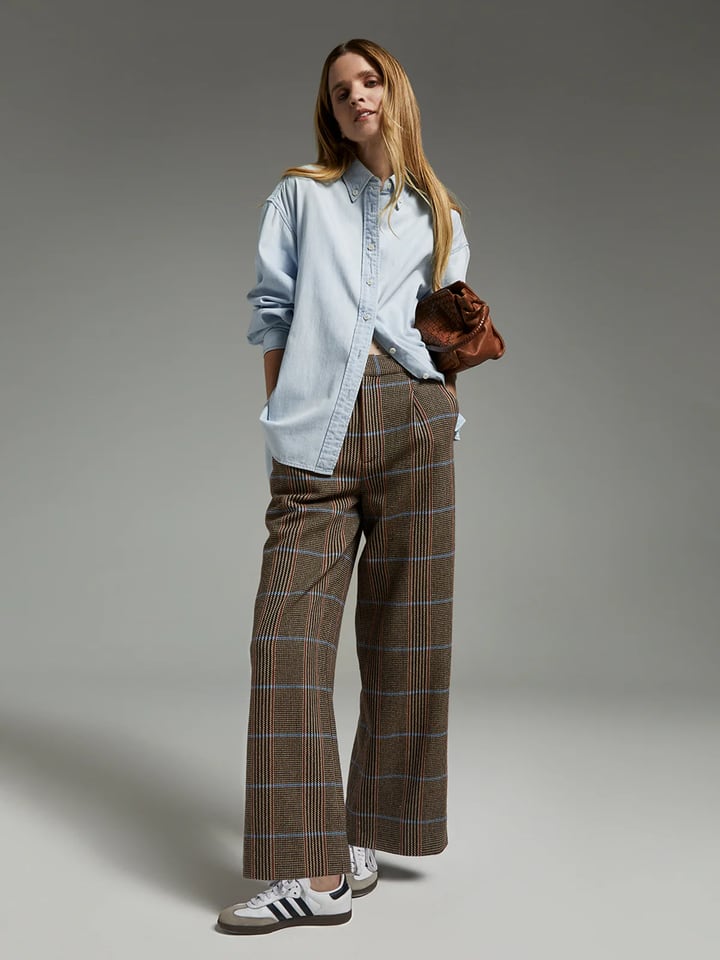 LAUREN｜Wool British Check Trousers-Model side view-02