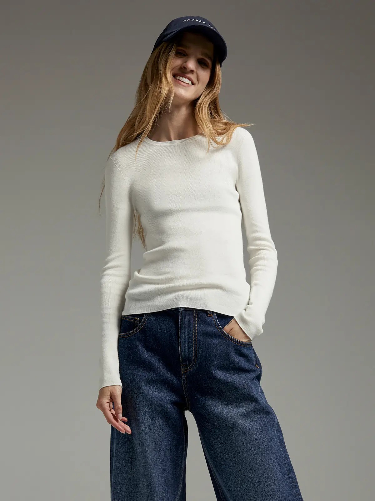 cashmere cotton washable slim fit seamless base layer knit top-Model front photo-02
