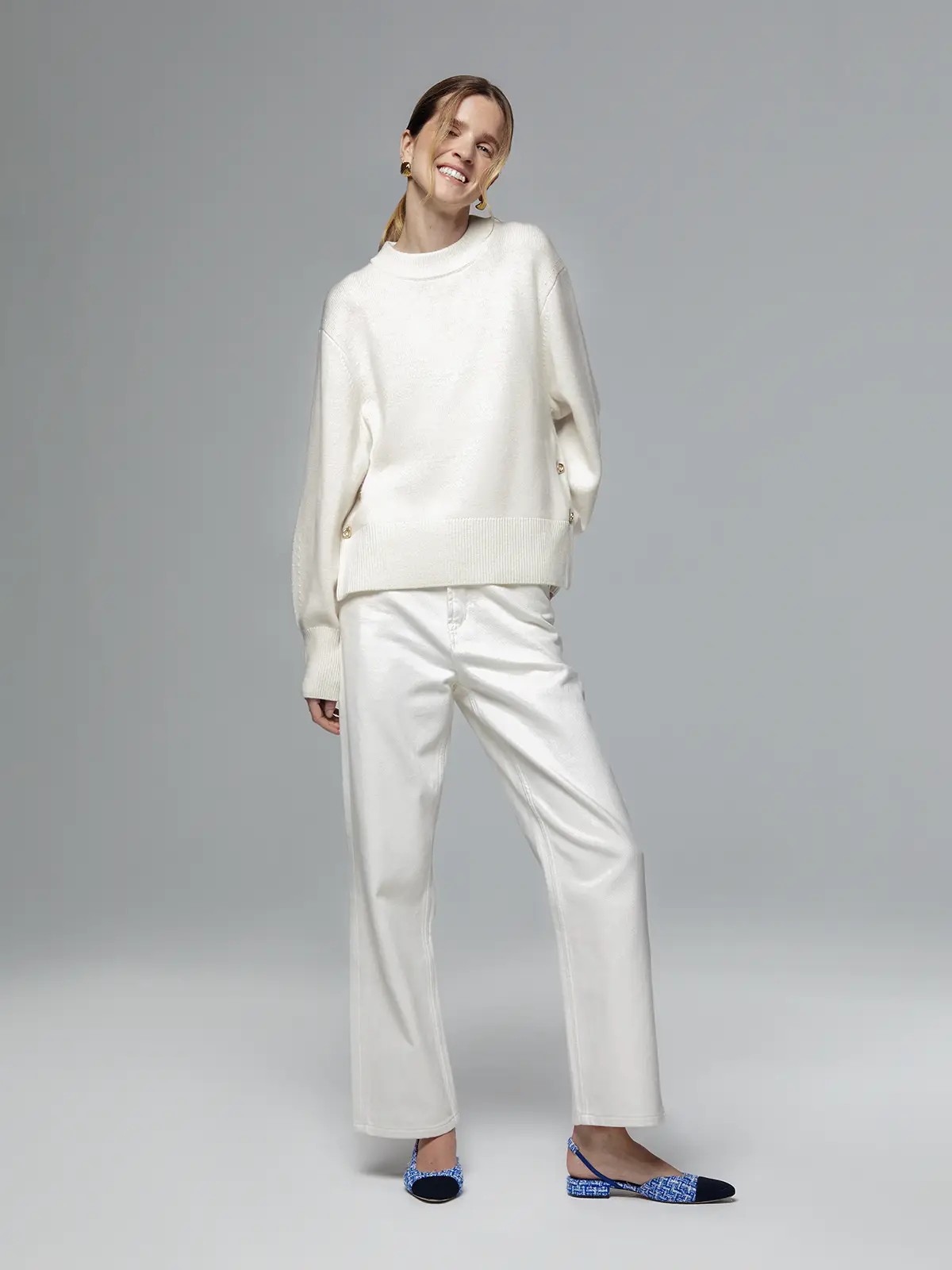 merino wool warm soft metal button jumper sweater-Model front view white-02