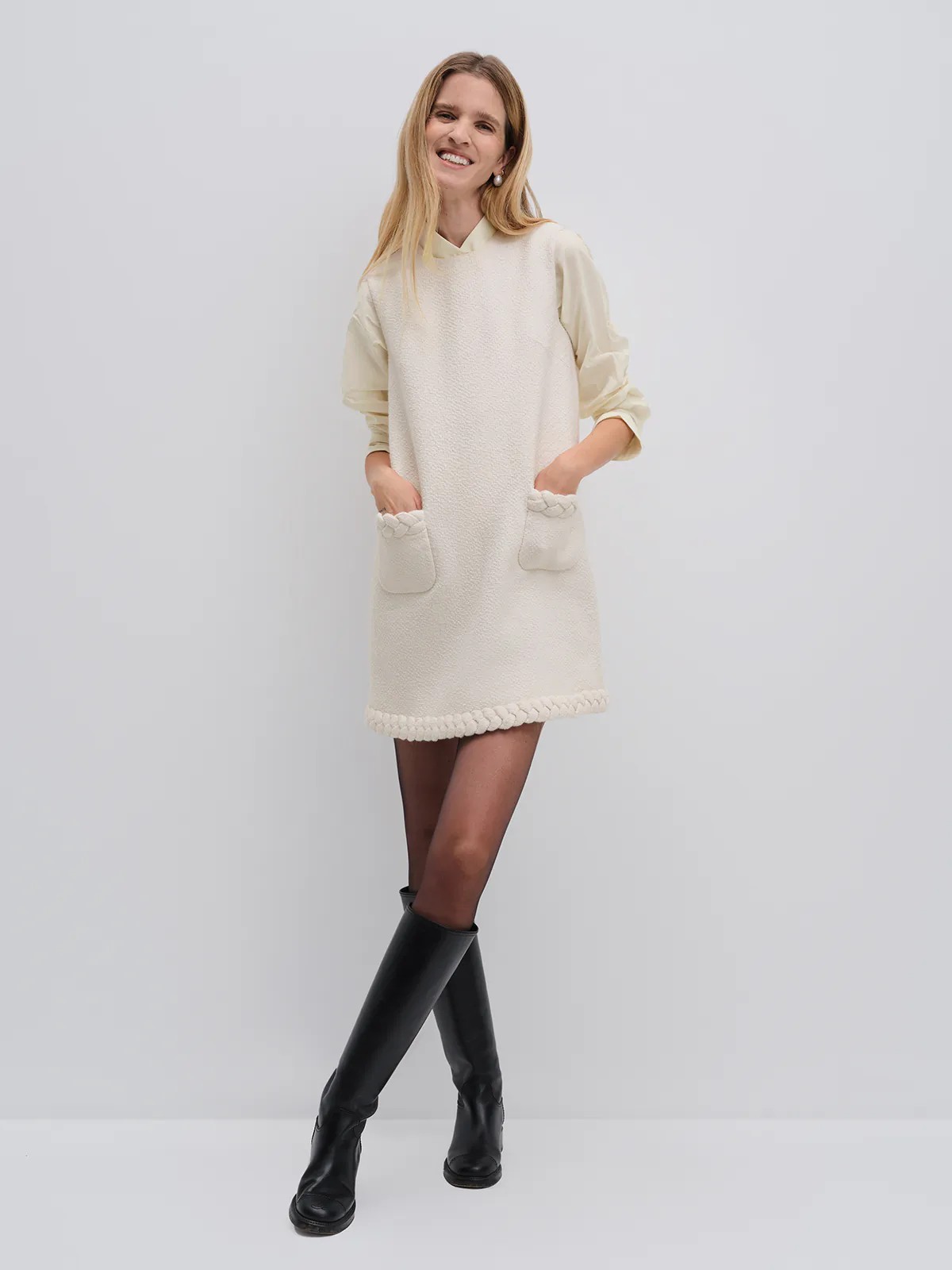 SASHA｜Sleeveless Cable Knit Dress-Model side view-01