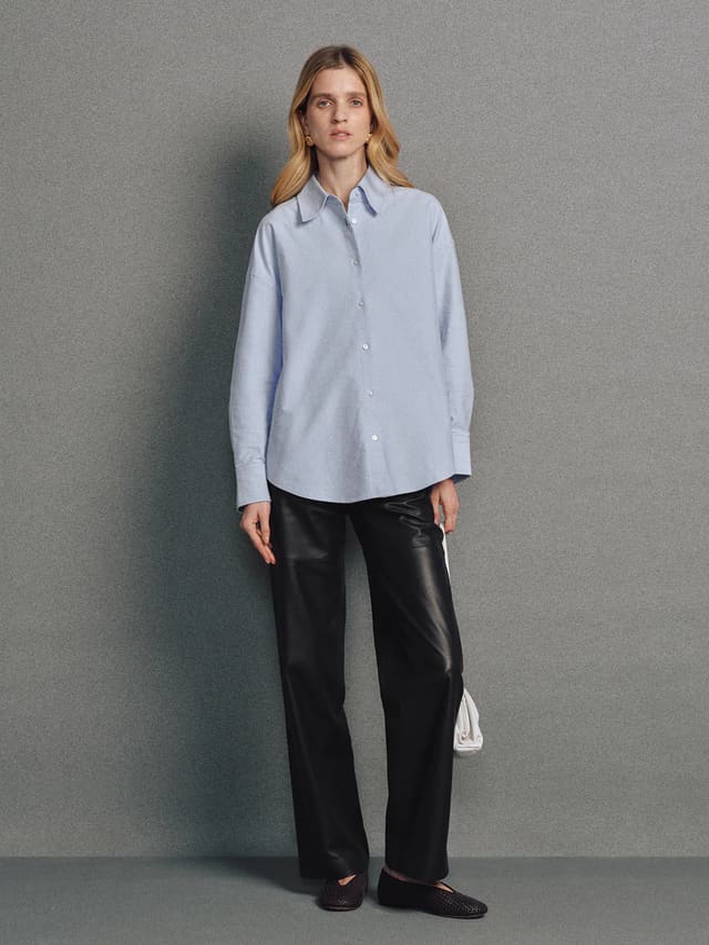 JOSEPHINE｜Brushed Oxford Shirt with Contrast Embroidery-Model front view-01
