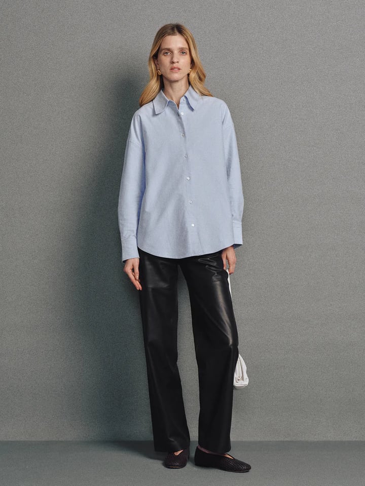 JOSEPHINE｜Brushed Oxford Shirt with Contrast Embroidery-Model front view-01