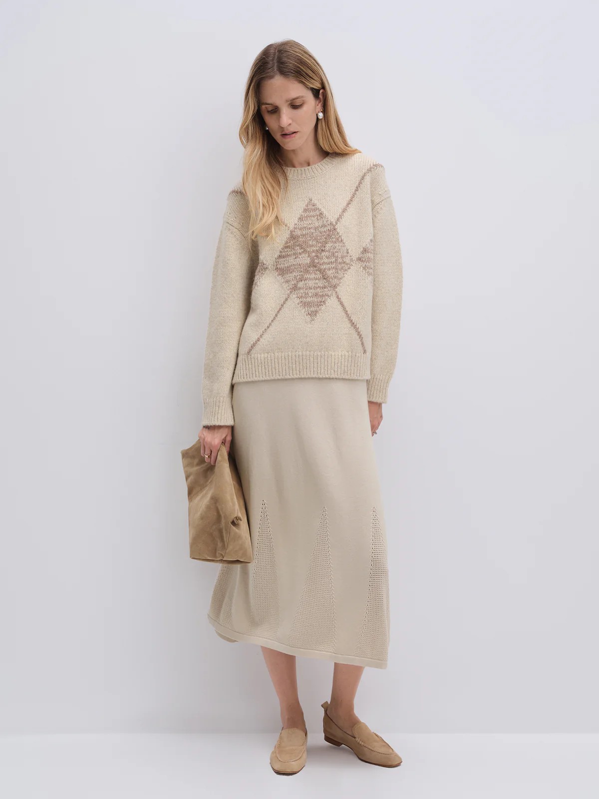 PHOEBE｜Alpaca Cotton Jacquard Jumper-Model side view-04