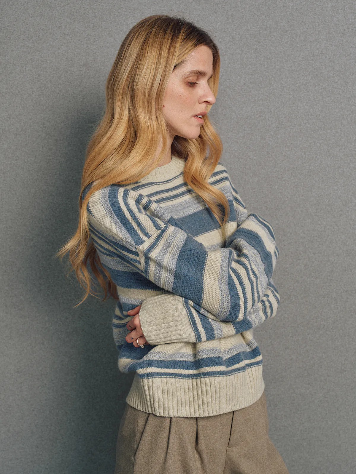 AFRA｜Irregular Multicolour Stripe Wool Cotton Jumper-Model side view-03