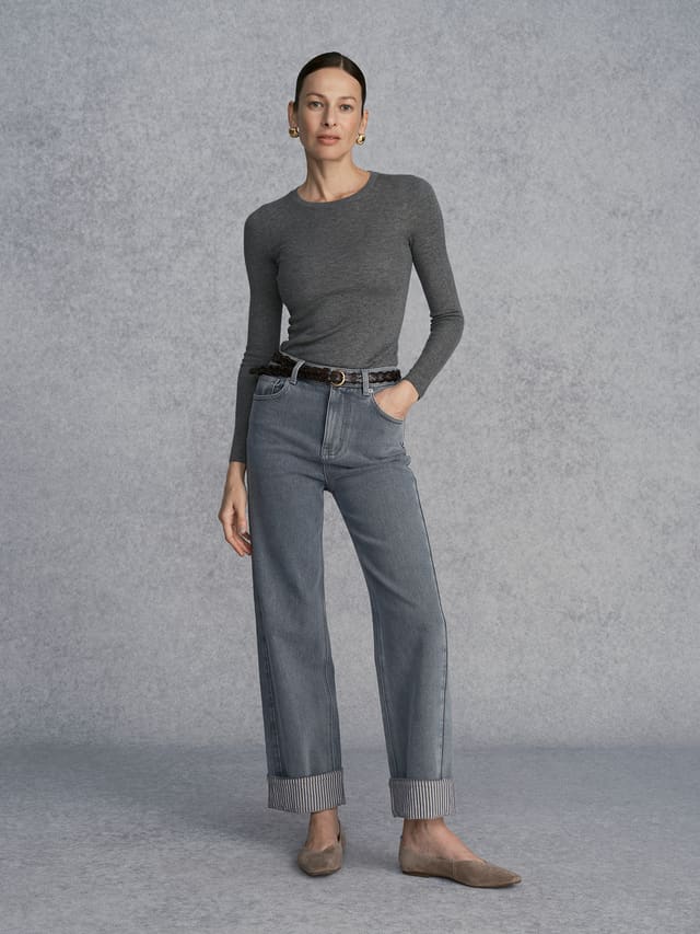 Product View of EASE Round Neck Seamless Fitted Base Layer in Grey.