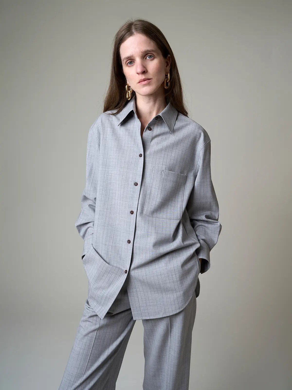 grey striped casual loose wool shirt-Model close-up-02