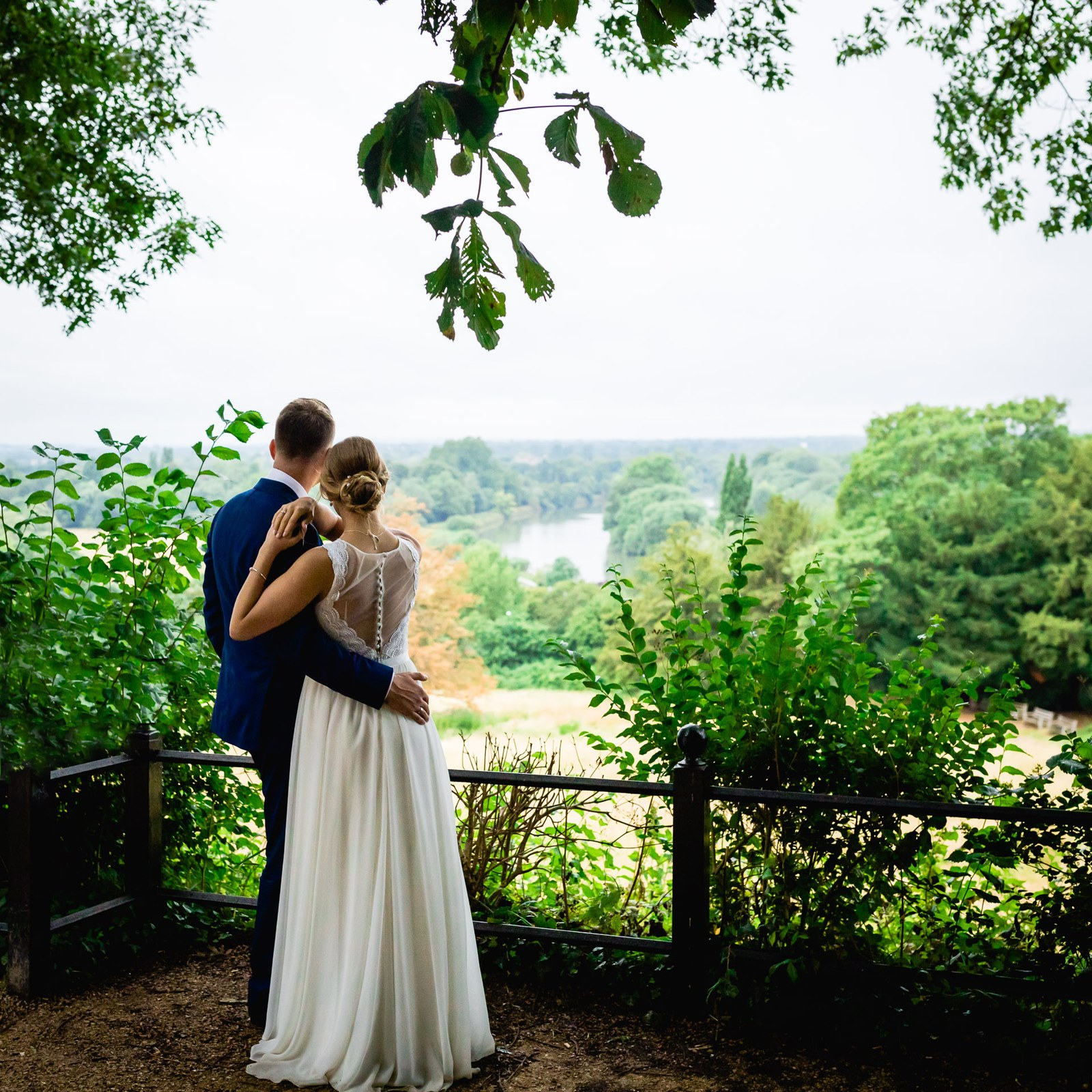 The couple looking out over the Thames from Richmond Hill