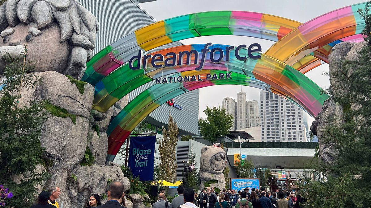 Entrance to Dreamforce 2024 at the 'Dreamforce National Park,' with colorful arches welcoming attendees to blaze their trail and explore the event's engaging sessions and exhibits
