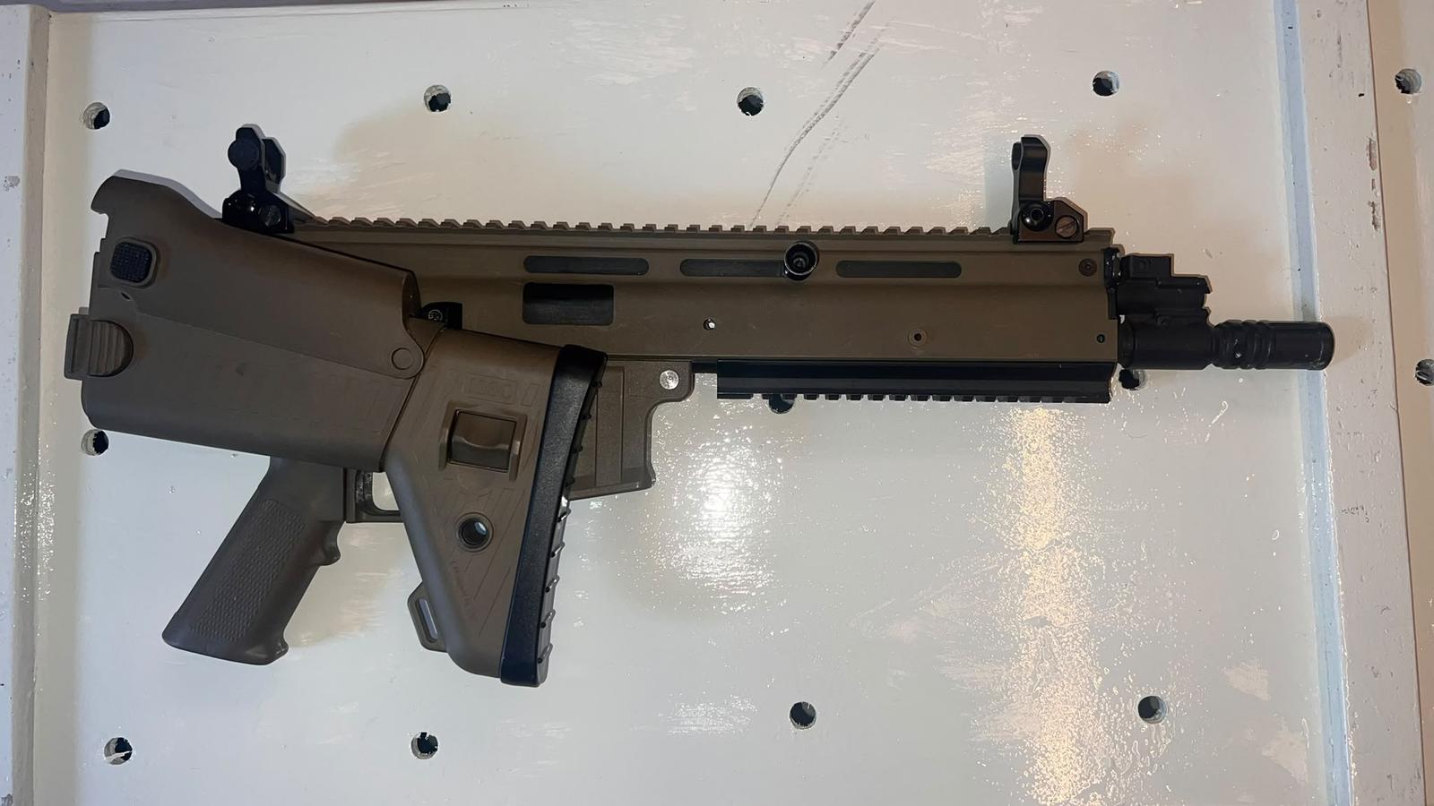 Fucile Airsoft scar classic army revisionato