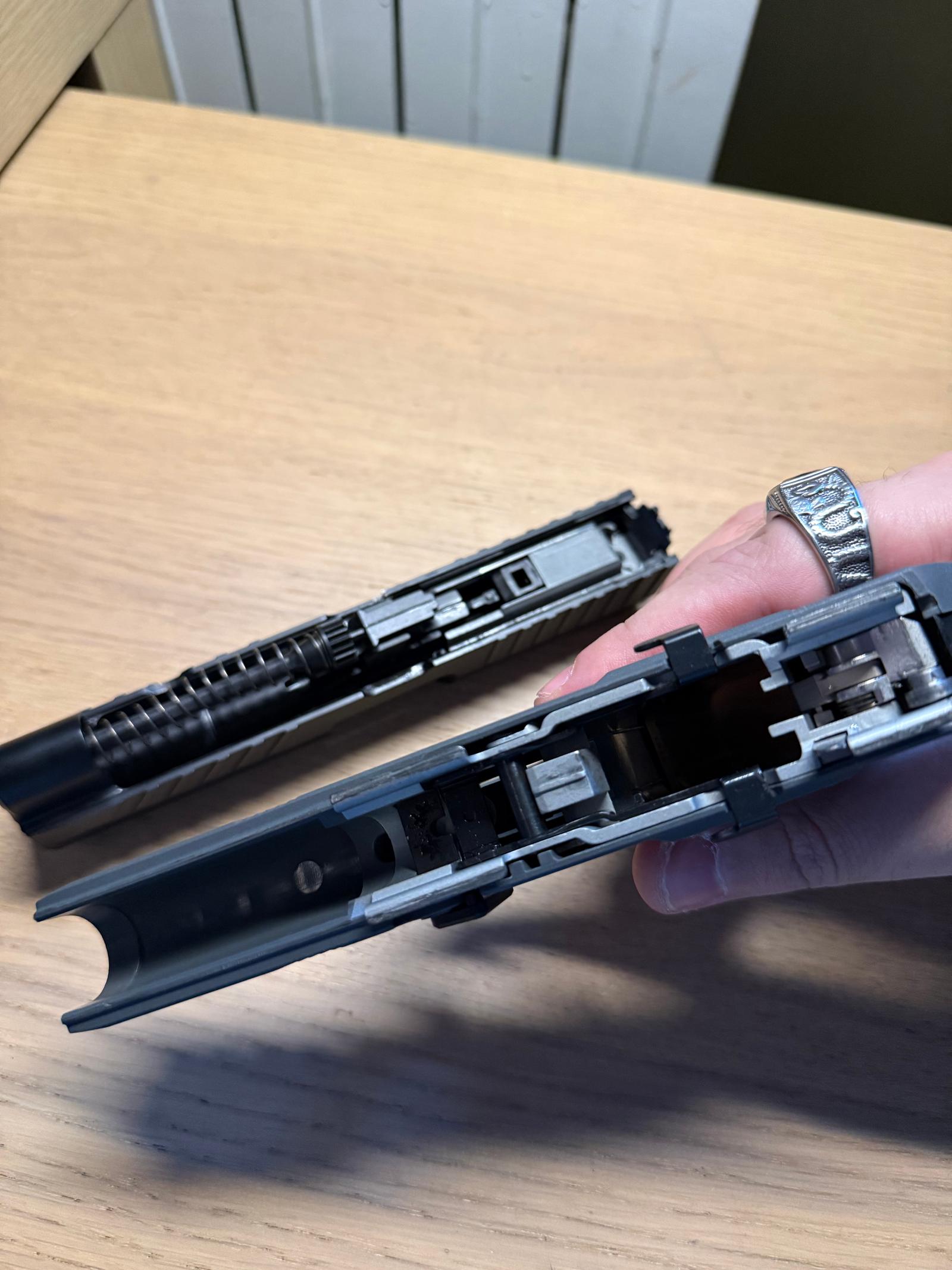 VFC SA320 Pistol Replica