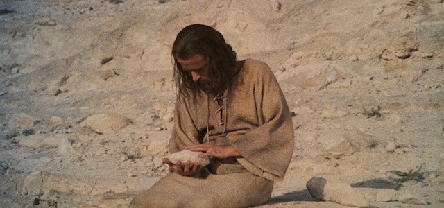 悪魔がイエスを誘惑する | Jesus Film Project