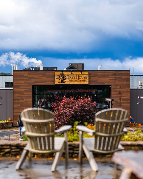 We won’t let a few sprinkles ruin beer season at Tree House.
