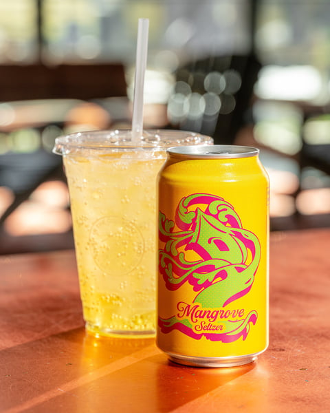 Mangrove is our combo that introduces sweet New England peaches to tropical mangoes.