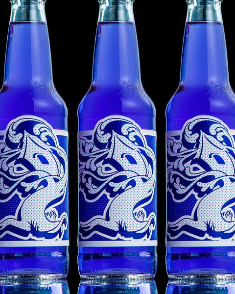 We're kicking off this crisp and clear Tuesday with crisp and clear bottles of Razzy!