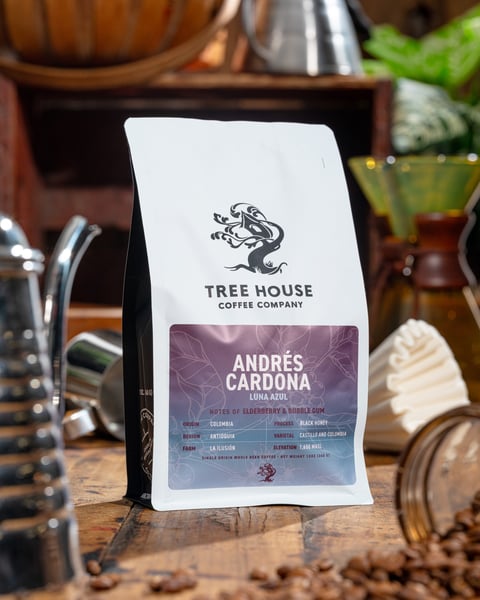 This week's single origin release of Andres Cardona is also available in whole bean form for your morning cup ☕️