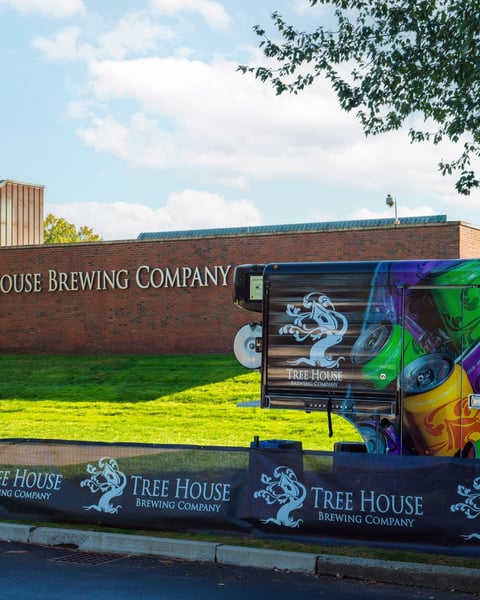 We’re bringing this snazzy can trailer on the road next weekend. 🫣😯😯😯