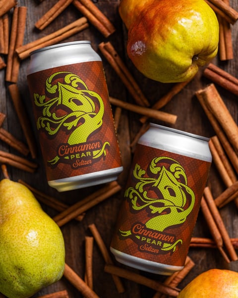 Cinnamon Pear Seltzer pops with cozy notes of sweet poached pear with a cinnamon glaze!