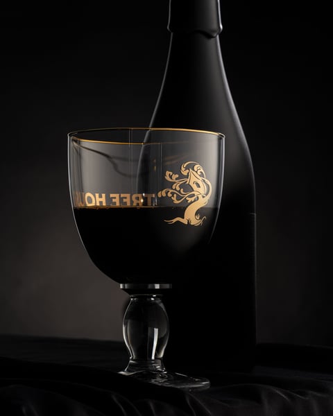 Day 12 of Glassuary features a magnificent Belgian Chalice with a metallic gold design.