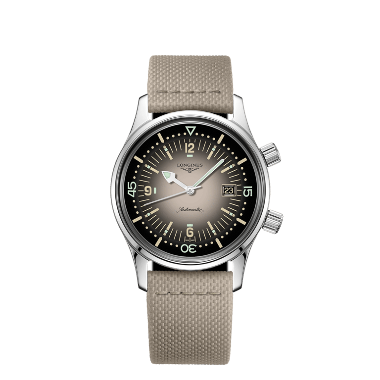 Longines, Longines Legend Diver Watch 36 Armbanduhr aus Stahl, Referenz L3.374.4.30.2, Produktaufnahme