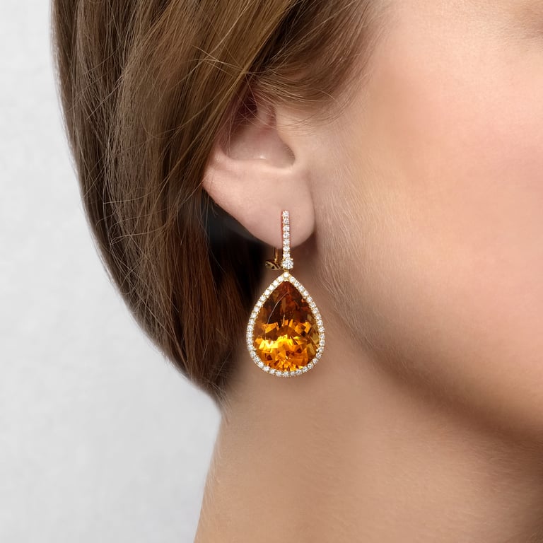 Living Stones Diamond Large Ohrschmuck aus 18 Kt Gelbgold mit Diamanten und Citrin, am Ohr getragen