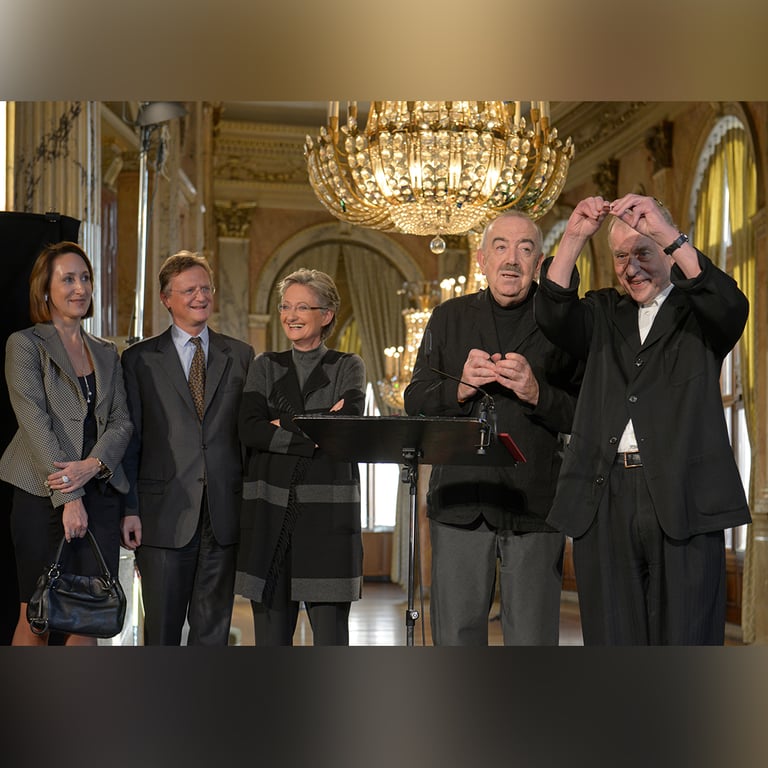 Ehrenring des Wiener Burgtheaters für Claus Peymann
