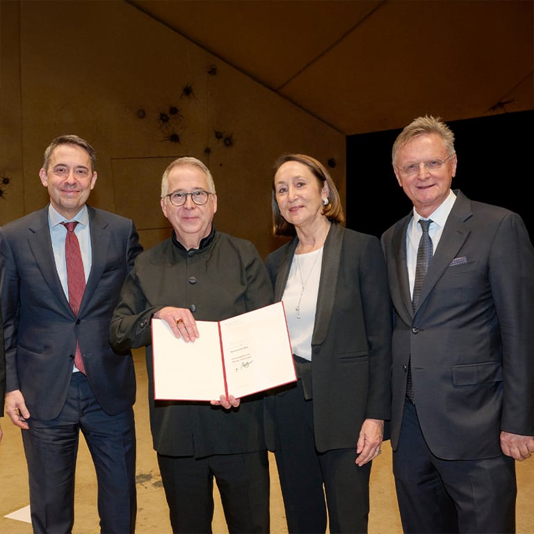 Bertrand de Billy, internationaler Meister seines Fachs wird Ehrenringträger der Wiener Staatsoper